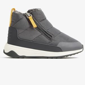 Zara Lined Technical boots-brand new